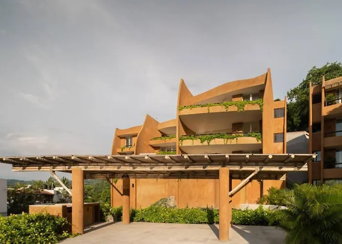 Armadillo Complex Listings Zihuatanejo